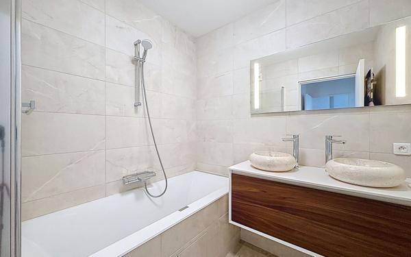 Appartement à vendre    3 pièces • 69 m2 Guyancourt