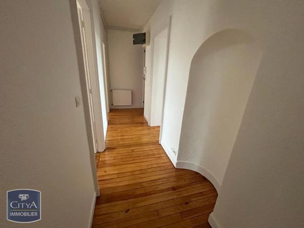 Appartement à louer 3 pièces 75.69m² Oyonnax (01100)