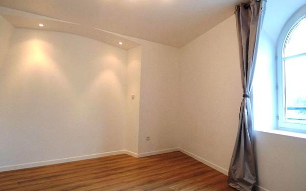 Appartement à louer    2 pièces • 49,30 m2 Maisons-Alfort