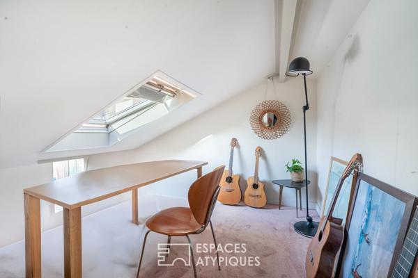 Duplex lumineux en dernier étage proche du Canal St Martin