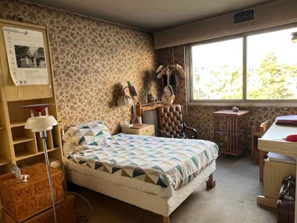 Vue imprenable sur le Bois de Vincennes, dernier étage lumineux à Saint-Mandé