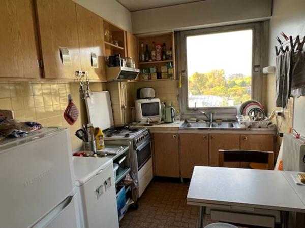 Vue imprenable sur le Bois de Vincennes, dernier étage lumineux à Saint-Mandé