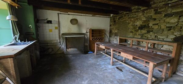 Mellionnec (22110) Maison de 70 m² sur terrain de 6638 m² avec dépendances – Environnement calme et boisé