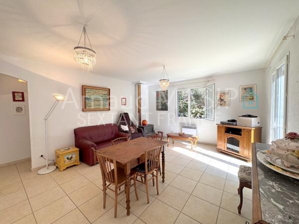 VILLA PLAIN PIED 4F, 3 CHAMBRES AVEC TERRASSES, JARDIN ET GARAGE, EMPLACEMENT CALME