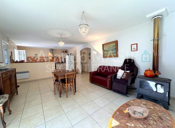 VILLA PLAIN PIED 4F, 3 CHAMBRES AVEC TERRASSES, JARDIN ET GARAGE, EMPLACEMENT CALME