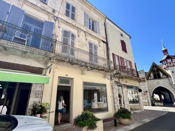 Immeuble à vendre à Castillonnès (47330) - Lot-et-Garonne