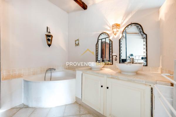 Pertuis (84120) Maison de village T3 - 87m² - Pertuis centre