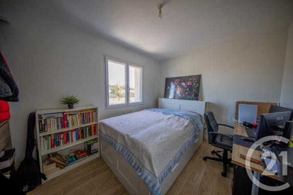 Maison à vendre  6 pièces - 108,04 m 2   ST MEDARD EN JALLES  - 33
