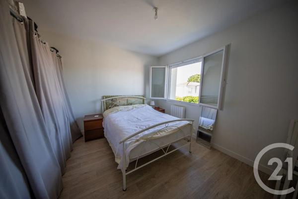 Maison à vendre  6 pièces - 108,04 m 2   ST MEDARD EN JALLES  - 33