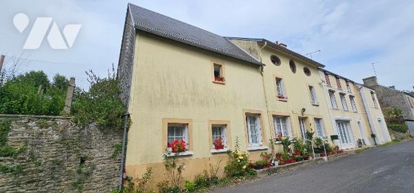 centre bourg, maison de village jumelée par pignons dur 2 niveaux 120 m² hab - 3 chambres