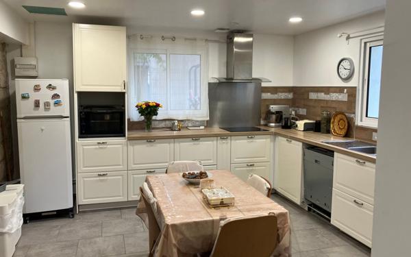 Maison à vendre    5 pièces • 110 m2 Le Bourget