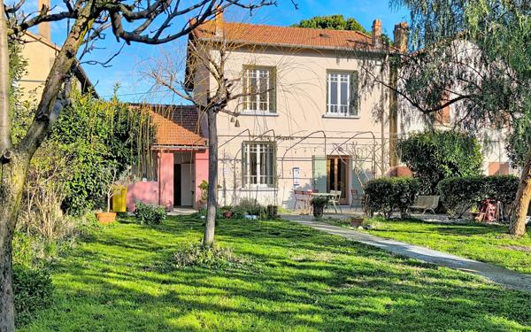 Maison à vendre    4 pièces •  Avignon