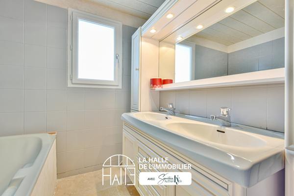 Maison
         8 pièces
        - 171 m² Exclusivité 298 200 € *