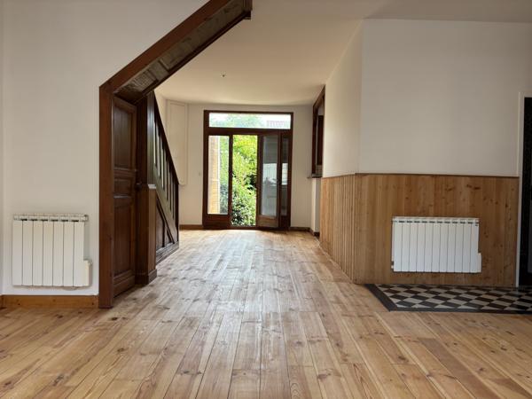 Maison
         3 pièces
        - 72 m² 375 000 € *