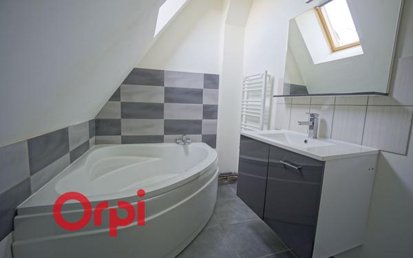 Appartement à louer    3 pièces •  Bernay