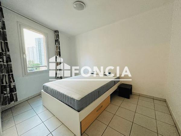 Location Appartement 2 pièces 32.5 m² - BOULEVARD DU 11 NOVEMBRE 1918 Toulon 83000