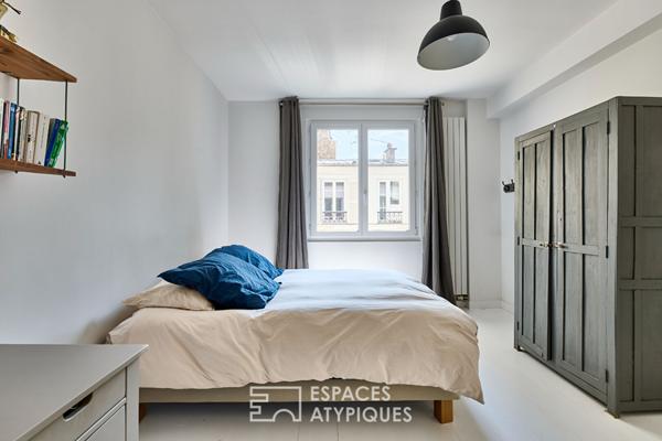 Ancien atelier d’artiste aménagé en duplex à Montmartre