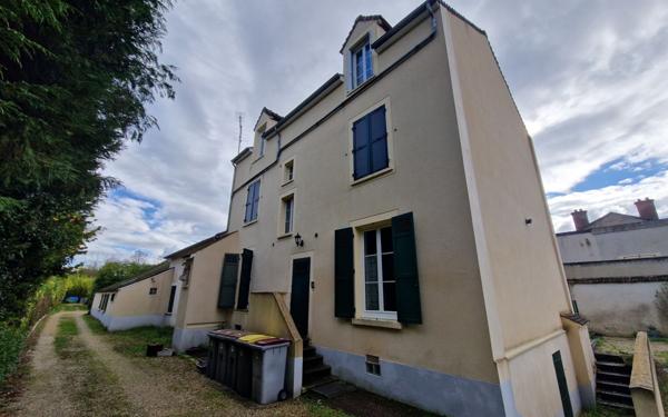 Appartement à vendre    3 pièces • 54 m2 Thomery