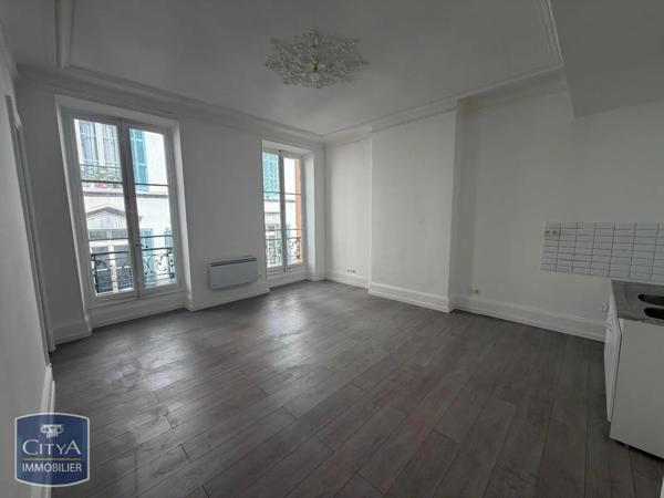 Appartement à louer 2 pièces 62.58m² Marseille 2e Arrondissement (13002)