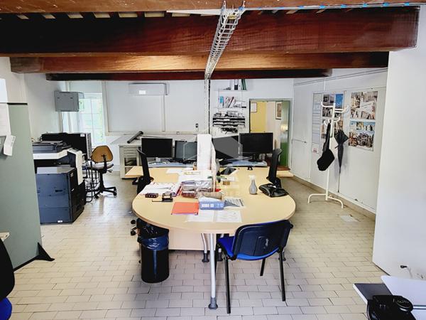 Local commercial  + appartement t2 Chateau Arnoux