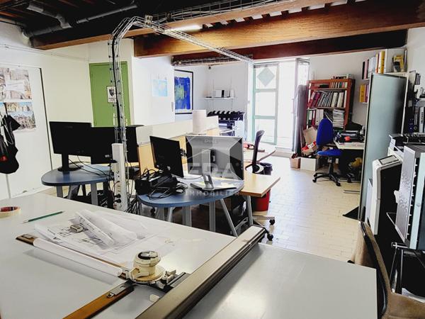 Local commercial  + appartement t2 Chateau Arnoux