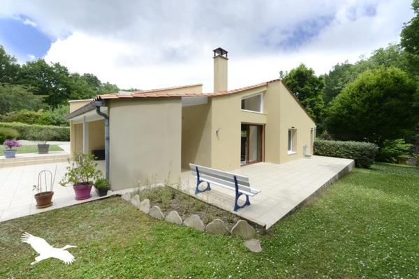 Maison à vendre |  Mouthiers-sur-Boëme |  5 pièces | 154 m²