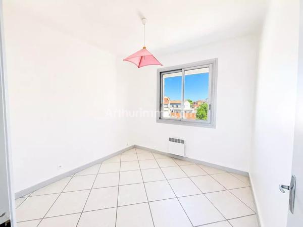 Vente                                                      Appartement
                        
                     4 pièces                      76 m2                     à Sainte-Maxime