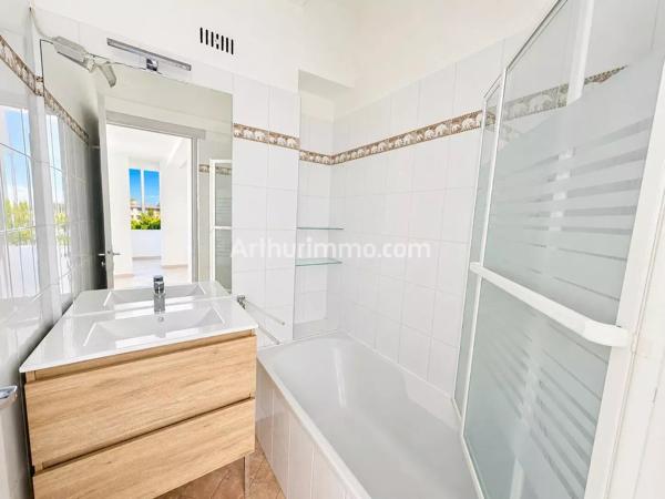 Vente                                                      Appartement
                        
                     4 pièces                      76 m2                     à Sainte-Maxime