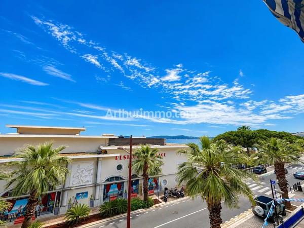 Vente                                                      Appartement
                        
                     4 pièces                      76 m2                     à Sainte-Maxime