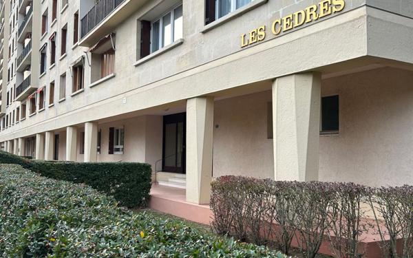 Appartement à vendre    3 pièces • 69,18 m2 Compiègne