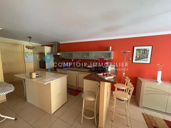 Appartement
                                                                                                                                                                                                                                                                                                                        8 pièce(s)                                                                                                                                                                                                          2 chambre(s)                                                                                                                                                                                                          110  m²