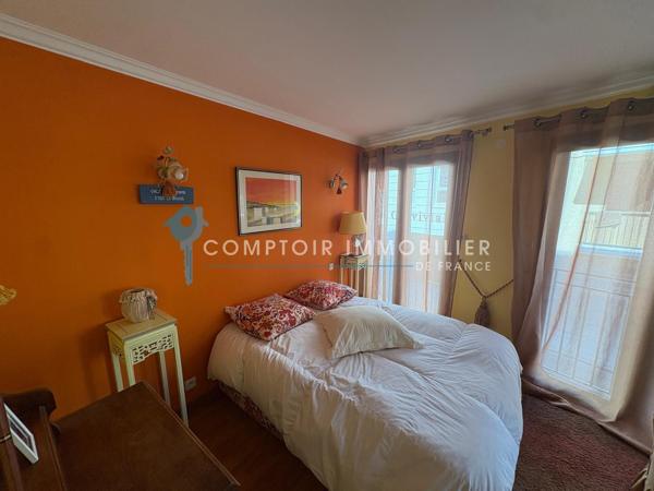 Appartement
                                                                                                                                                                                                                                                                                                                        8 pièce(s)                                                                                                                                                                                                          2 chambre(s)                                                                                                                                                                                                          110  m²