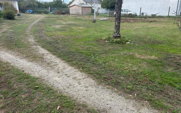 Terrain à vendre    Donges