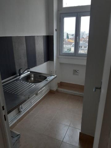 Appartement Aubervilliers 1 pièce(s) 20.33 m2