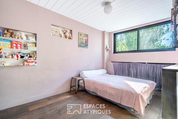 Duplex en dernier étage sur cour avec terrasse