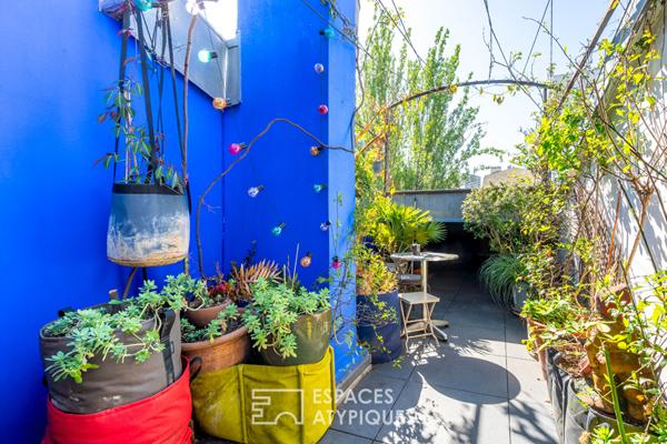 Duplex en dernier étage sur cour avec terrasse