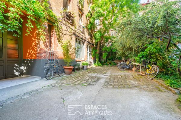 Duplex en dernier étage sur cour avec terrasse