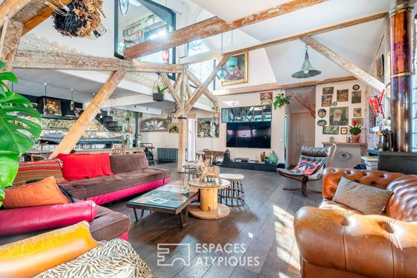 Duplex en dernier étage sur cour avec terrasse