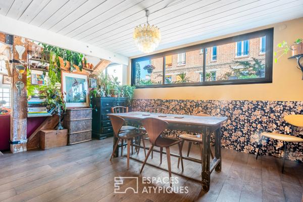 Duplex en dernier étage sur cour avec terrasse