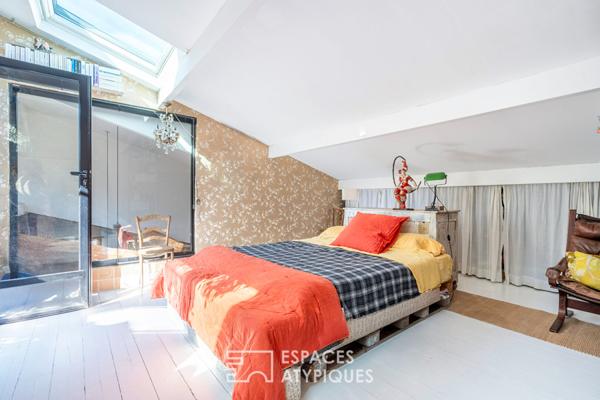 Duplex en dernier étage sur cour avec terrasse