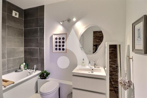 Appartement 5 pièces 105.79 m2