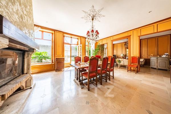 Dijon. Ancien couvent du XVII ème siècle restauré en maison familiale bourgeoise