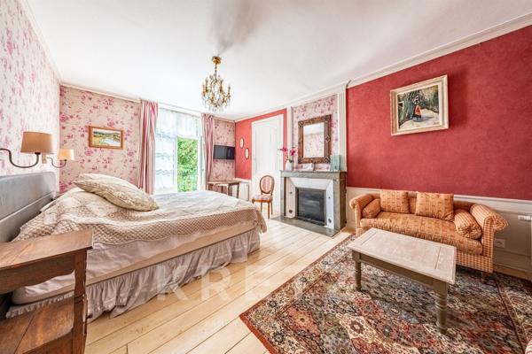 Dijon. Ancien couvent du XVII ème siècle restauré en maison familiale bourgeoise