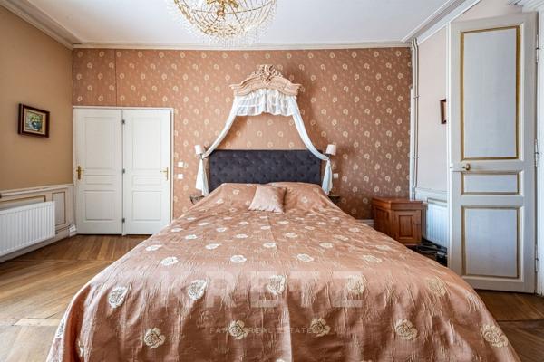 Dijon. Ancien couvent du XVII ème siècle restauré en maison familiale bourgeoise