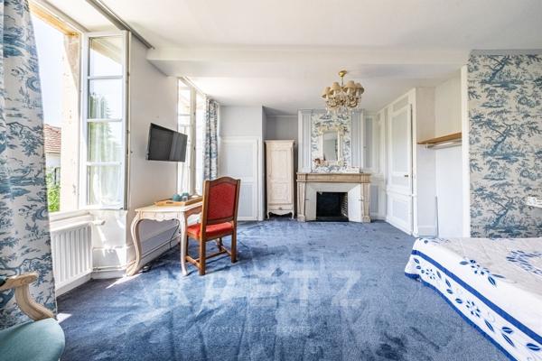 Dijon. Ancien couvent du XVII ème siècle restauré en maison familiale bourgeoise