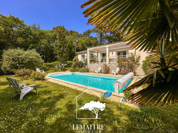 Maison confortable dans un environnement calme et boisé
