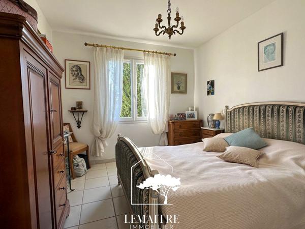 Maison confortable dans un environnement calme et boisé