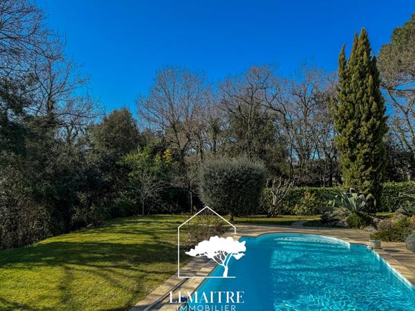 Maison confortable dans un environnement calme et boisé