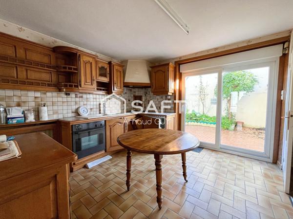 A deux pas du centre ville, écoles, collège et lycée