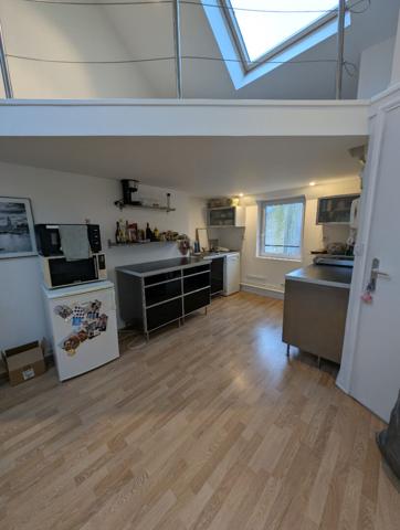 Appartement meublé dernier étage centre ville